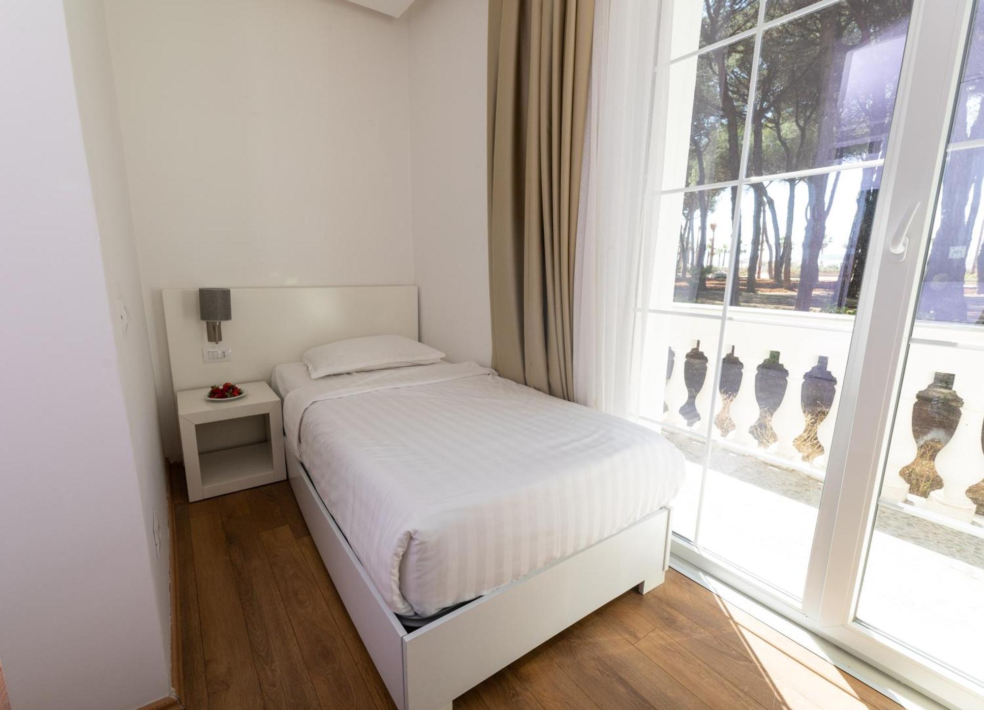 Prestige Resort 골렘 외부 사진